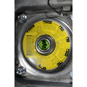 Подушка безопасности в руль с кнопками (Мультируль) Airbag водителя на Мерседес Спринтер W 906 (2006 — 2018) А9068601302