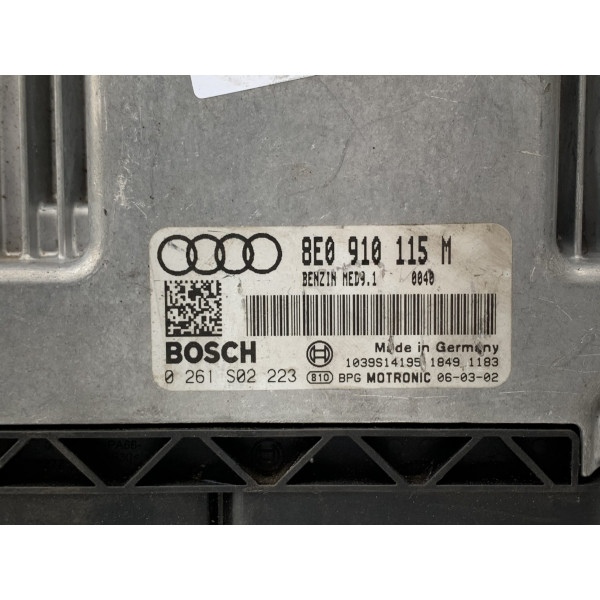 Блок керування двигуном на Audi A4 B7 2.0 TFSI 8E0910115M 0261S02223