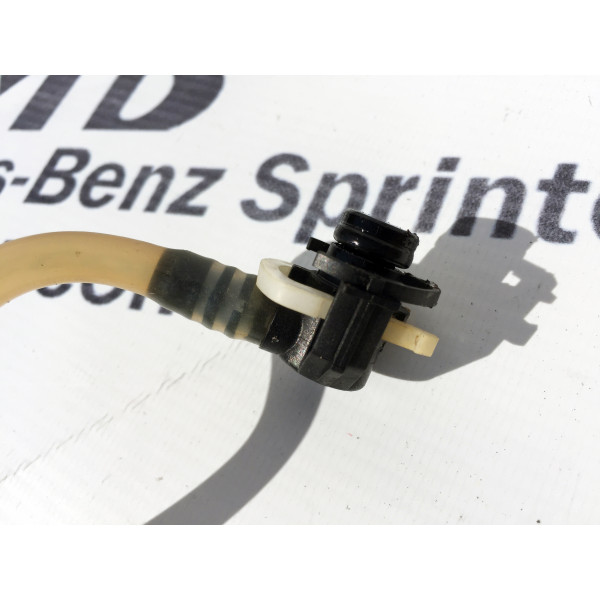 Паливна трубка від насоса до фільтра (фільтр -> насос) на Mercedes Benz Sprinter 2,2 cdi (ОМ 611) A6110702032