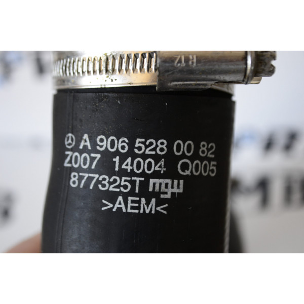 Патрубок (шланг) интеркуллера правый на Мерседес Спринтер w 906 2,2 cdi OM 646 А9065280082