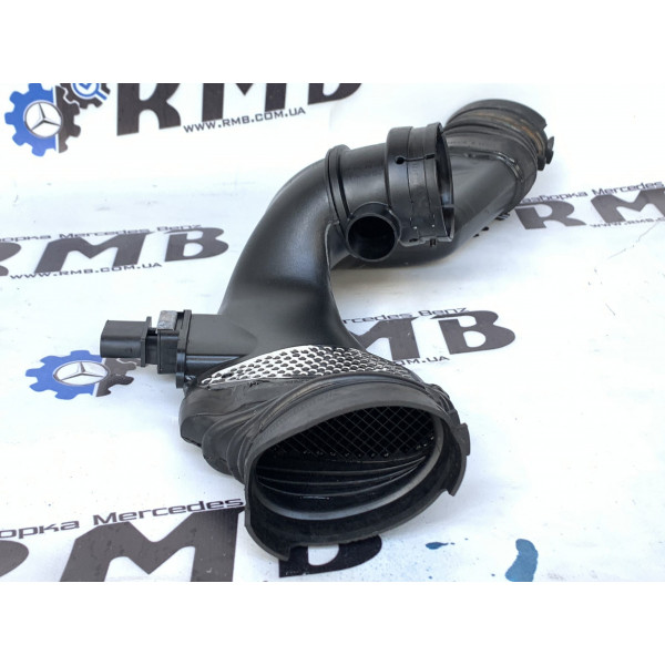 Патрубок впускной на Мерседес C320 ML350 S320 S350 CLS350 3.0 CDI OM642 А6420908237