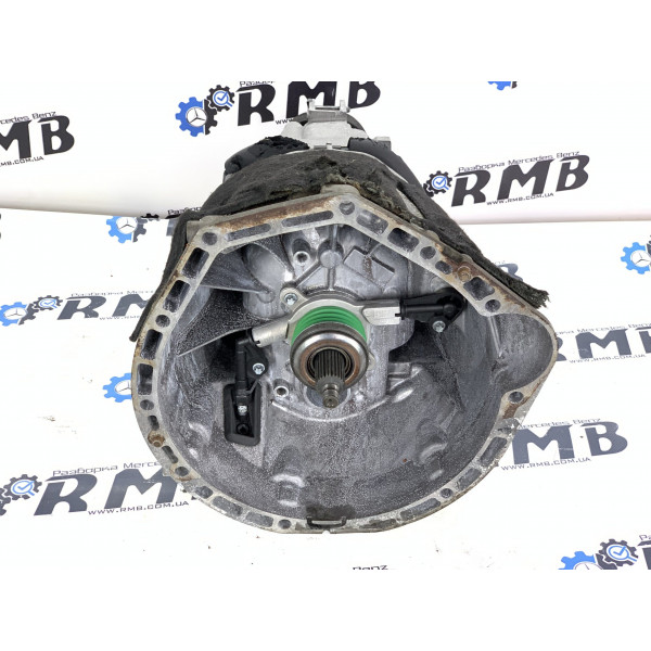 Коробка передач механика МКПП на Мерседес C-CLASS W203 2.2 CDI A2032602402 716.606 (2000-2007)