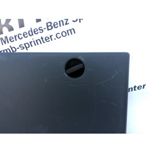 Накладка правої дверної обшивки на Mercedes Benz Sprinter (w 903 - 905) A9017200148