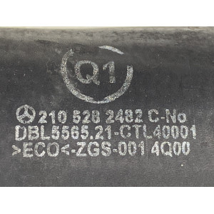 Патрубок (шланг) интеркуллера правый на Мерседес E-class W210 3.2 cdi (1996-2002) А2105282482