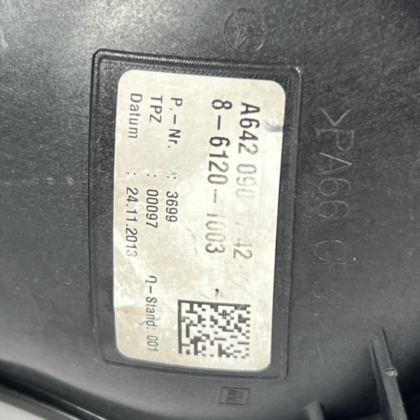 Патрубок впускний (ЧАЙКА ЛАСТОЧКА) на Mercedes 3.0 CDI OM 642 V6 А6420900048 А6420901742