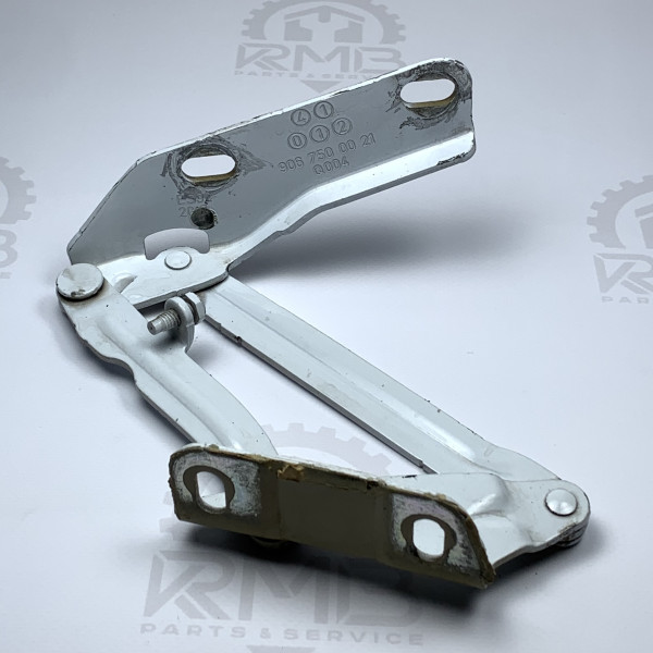 Петля капота, левая на Mercedes Sprinter W 906 9067500021