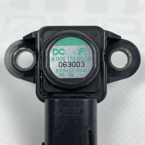 Датчик давления воздуха на Мерседес Спринтер W 906 A0051535028