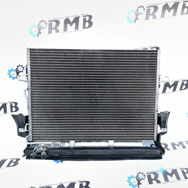 Радіатор охолодження двигуна (ОСНОВНИЙ) на Мерседес W 211 E-Class A2115003202
